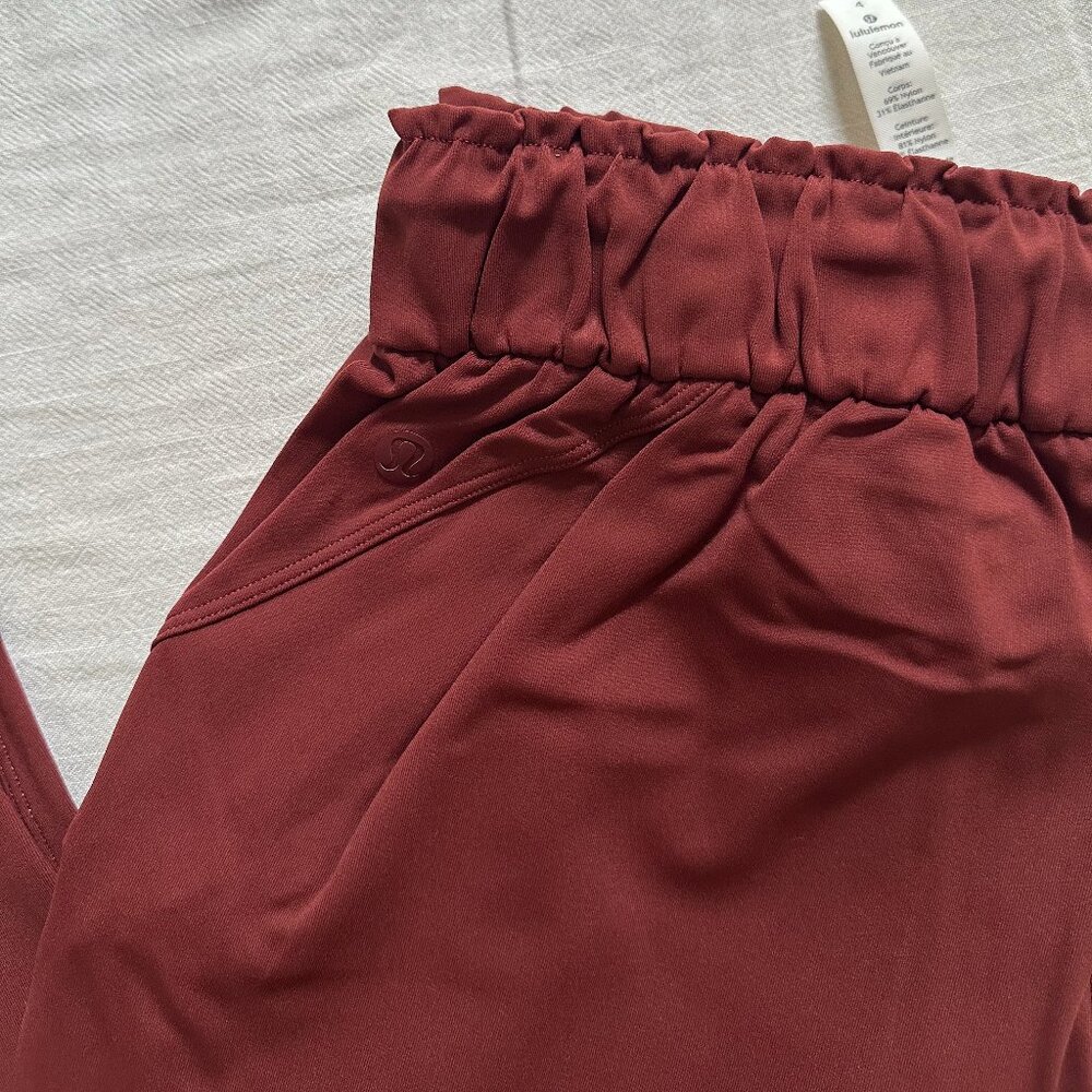 Lululemon Maroon Stretch Pant - Women's 4 - Picture 2 of 4